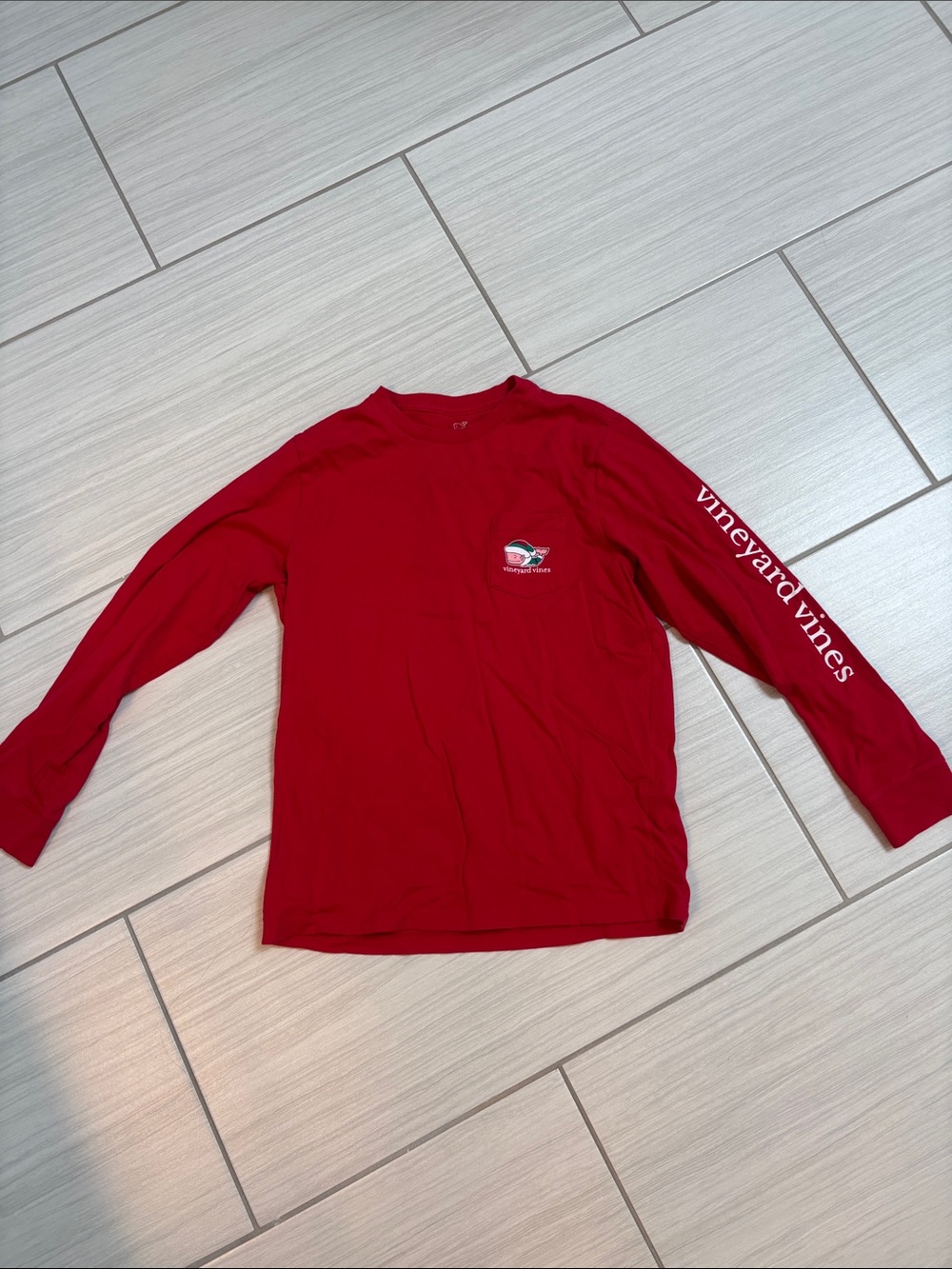 Vineyard Vines Christmas Boys Red Long-Sleeve Tee with Sleeve Logo M (12-14)